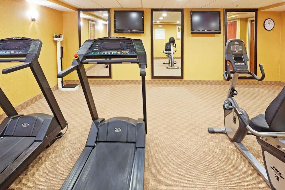 Express Boston - By Ihg