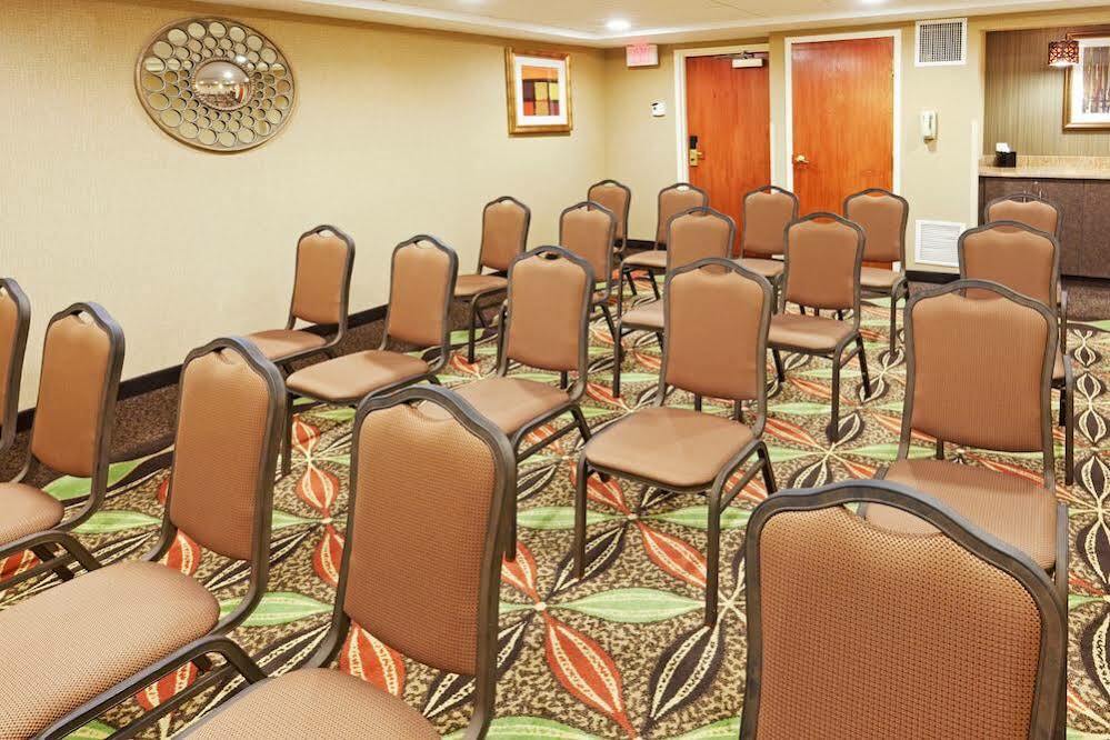 Hotel Express Boston - By Ihg Saugus