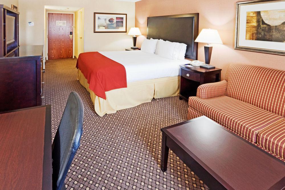 Hotel Express Boston - By Ihg Saugus