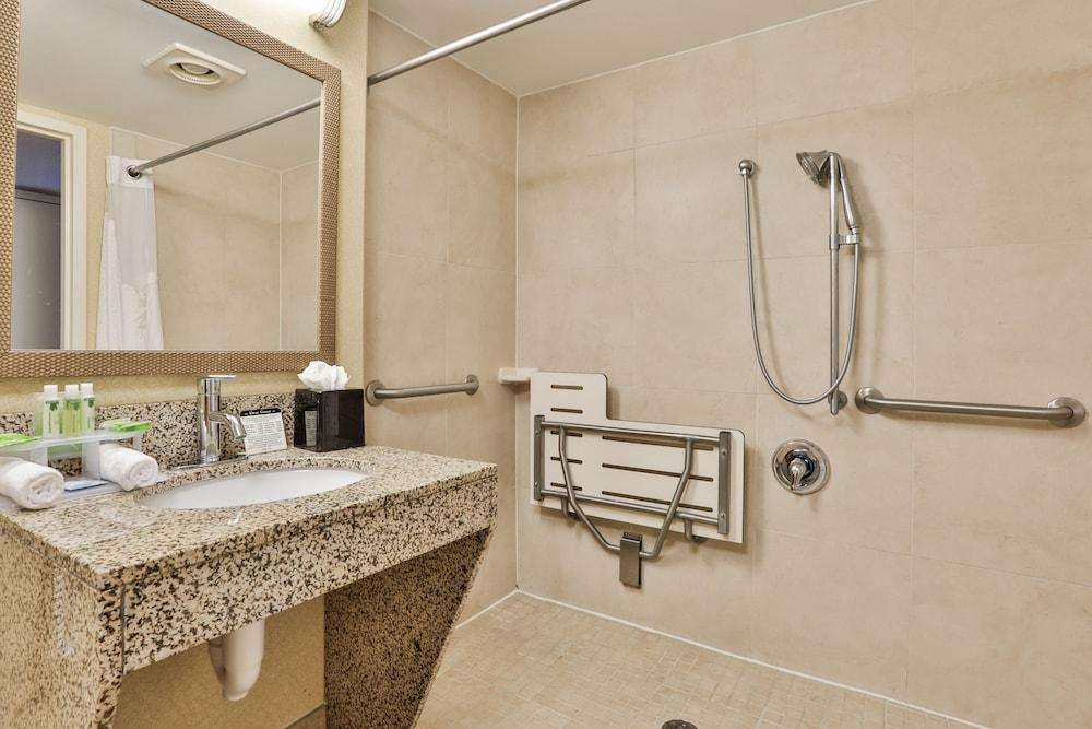 Express Boston - By Ihg Hotel 3*