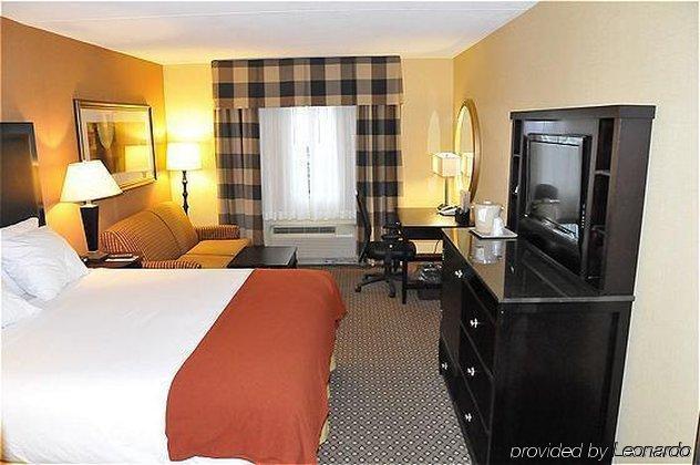 Express Boston - By Ihg