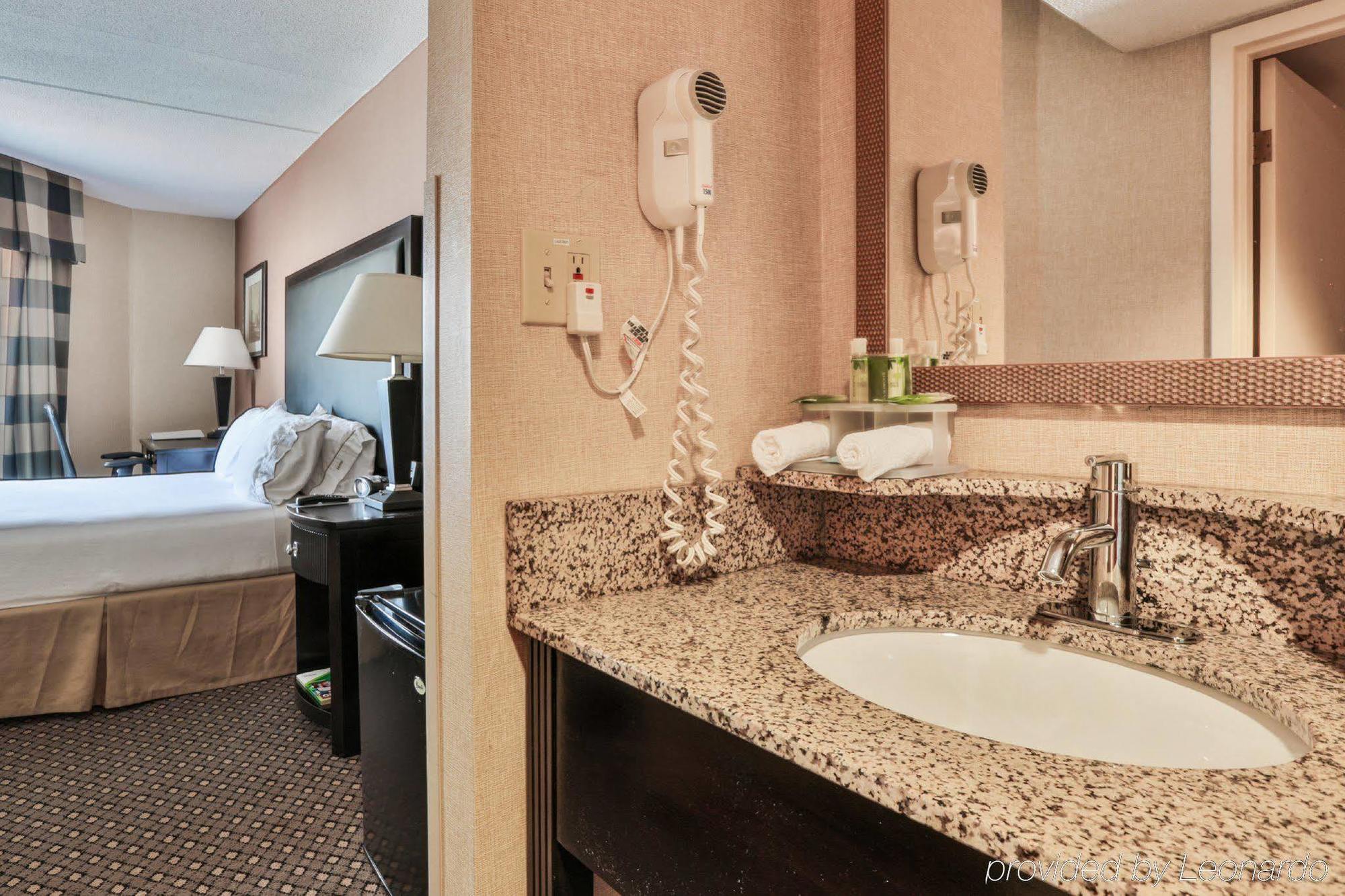 Express Boston - By Ihg Hotel