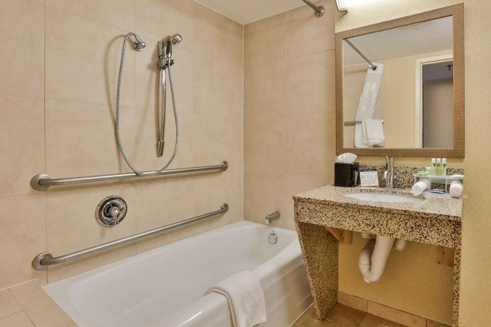 Express Boston - By Ihg Hotel Saugus